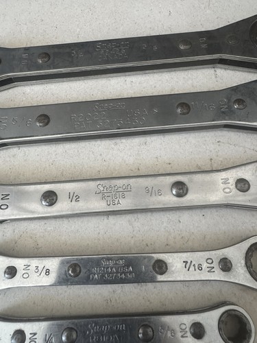 Snap ratcheting box wrench - snap,